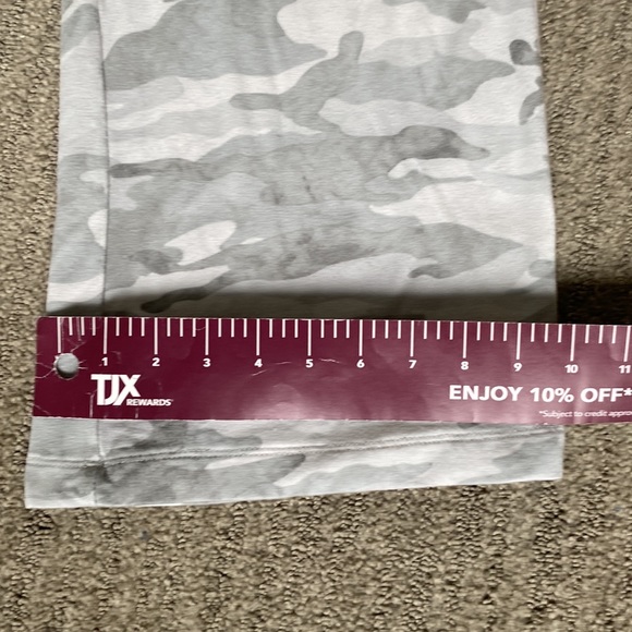 Rachel Zoe Lounge Set - Picture 12 of 16